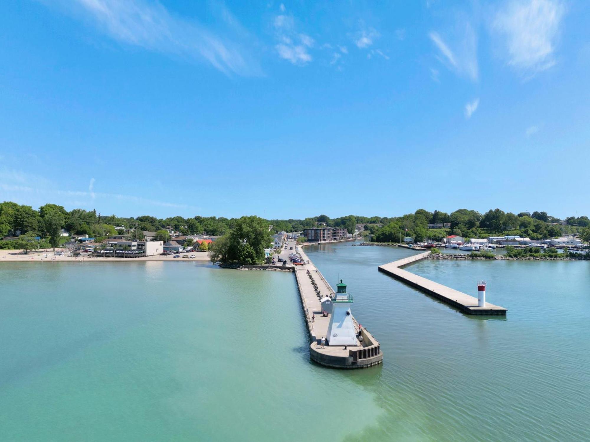Luxe Lodges On Lake Erie بورت دوفير المظهر الخارجي الصورة
